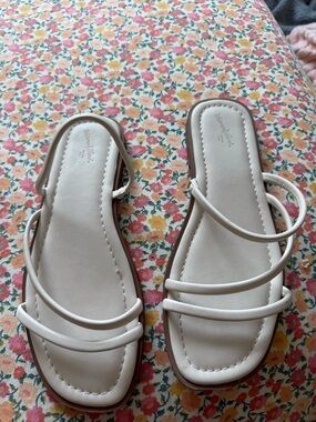 Universal Thread Cream Strappy Slide Sandals